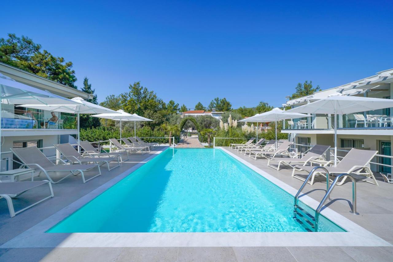 The Elegant Apartments Potos Exterior photo