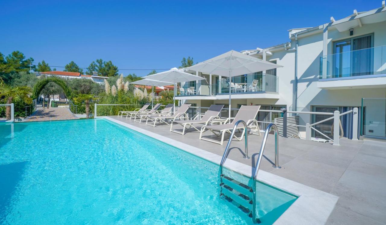 The Elegant Apartments Potos Exterior photo